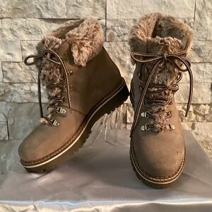 Avellini lace-up, faux-fur-lined boots